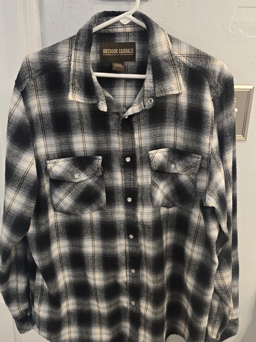 Men's Black & White Plaid Flannel Shirt